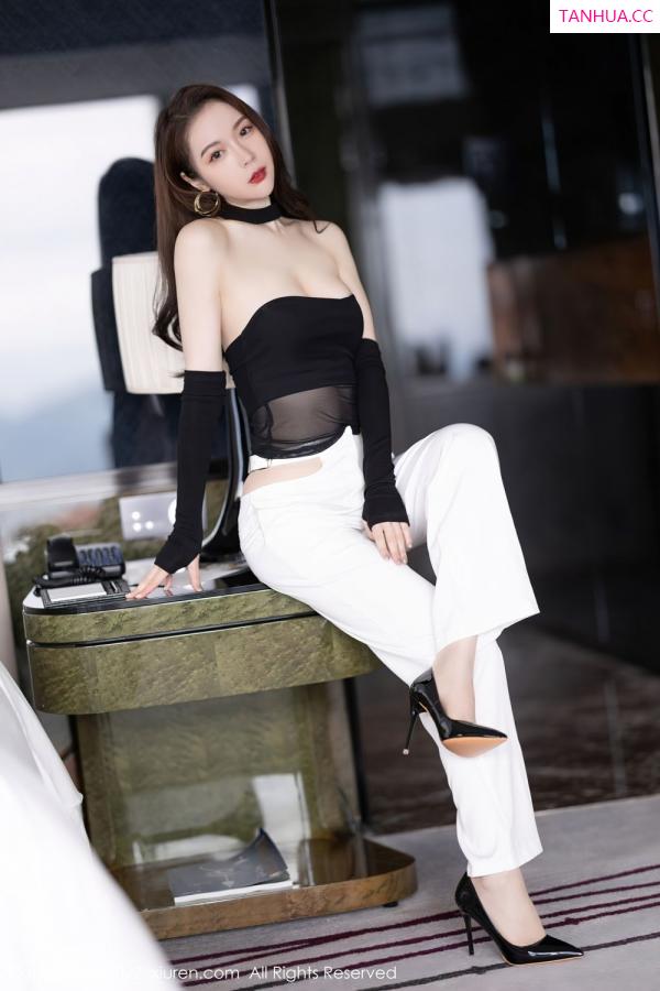 梦心玥  [XiuRen]高清写真图 2022.08.24 No.5487 梦心玥第13张图片